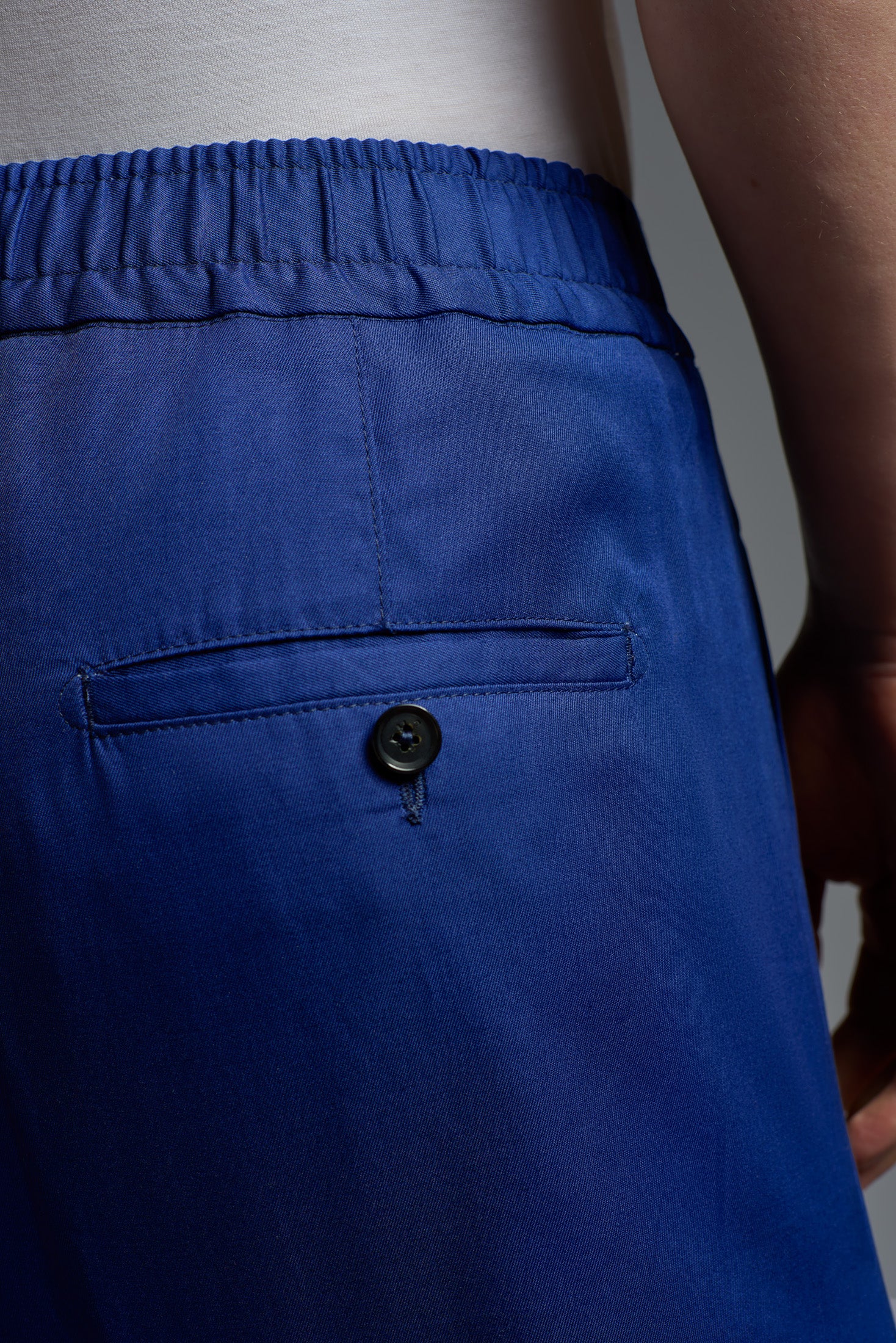 Cotton Gabardine Single Pleated Comfort Short Pants - Image 12